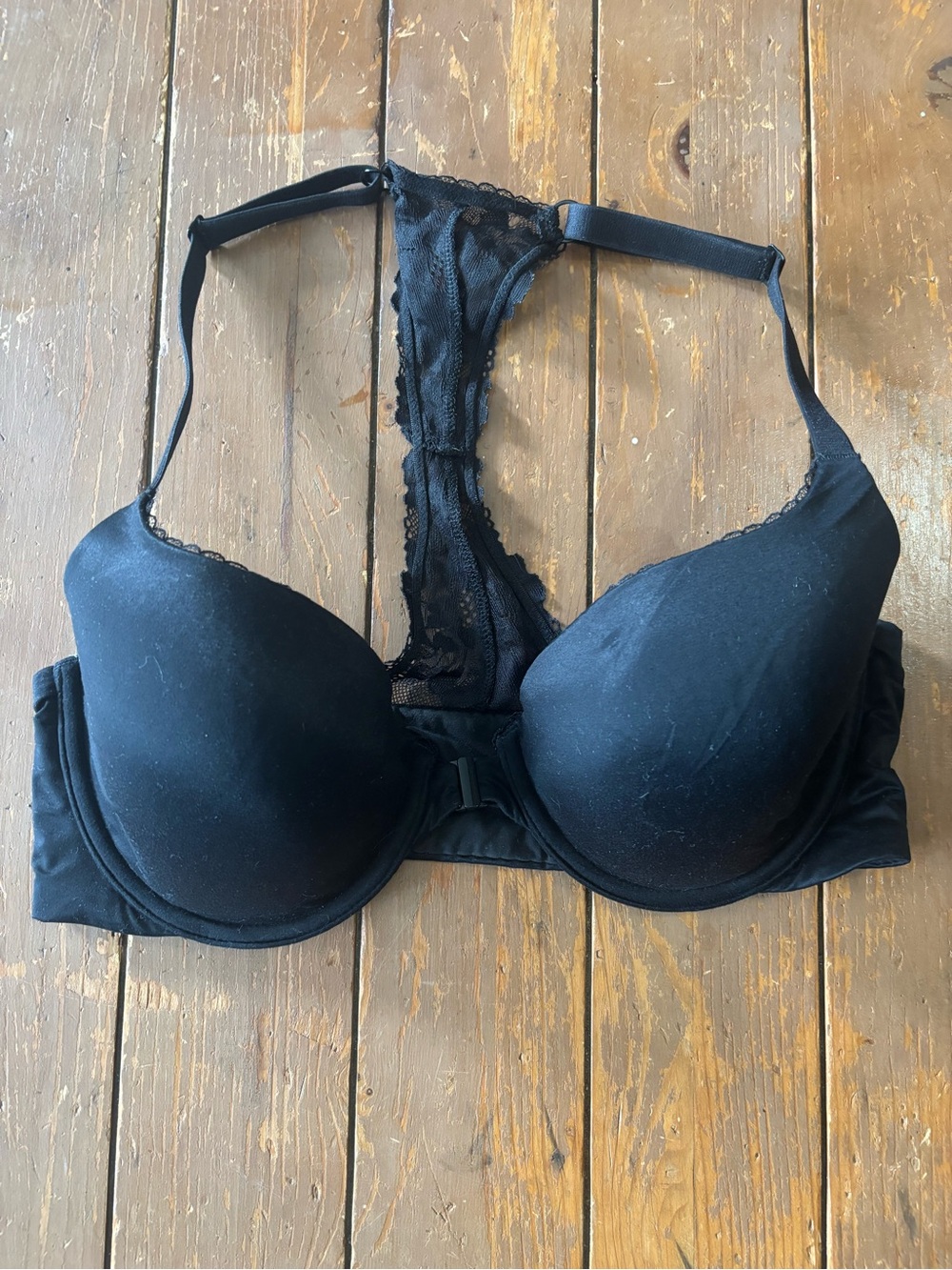 Victoria’s Secret Lined Demi Lace Back Bra